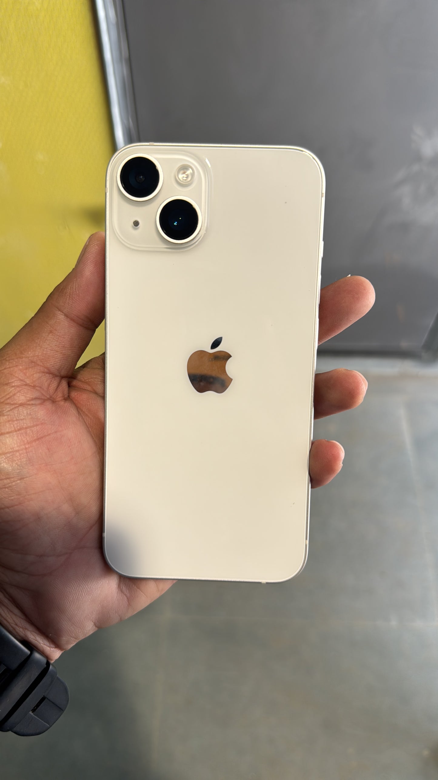 Used iPhone 14 - White 128GB (New Condition)